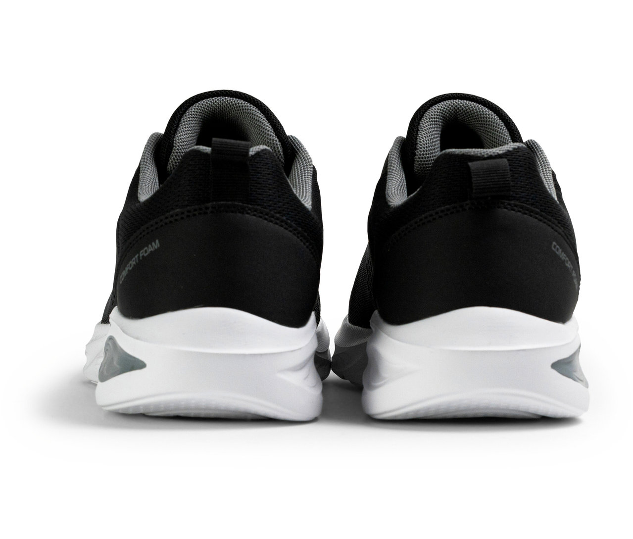 Két fekete FILA Specctris férfi sportcipő fehér talppal, hátulról nézve.