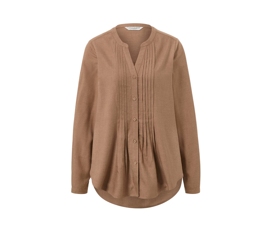 Egy barna, hosszú ujjú, gombos női tunikablúz.