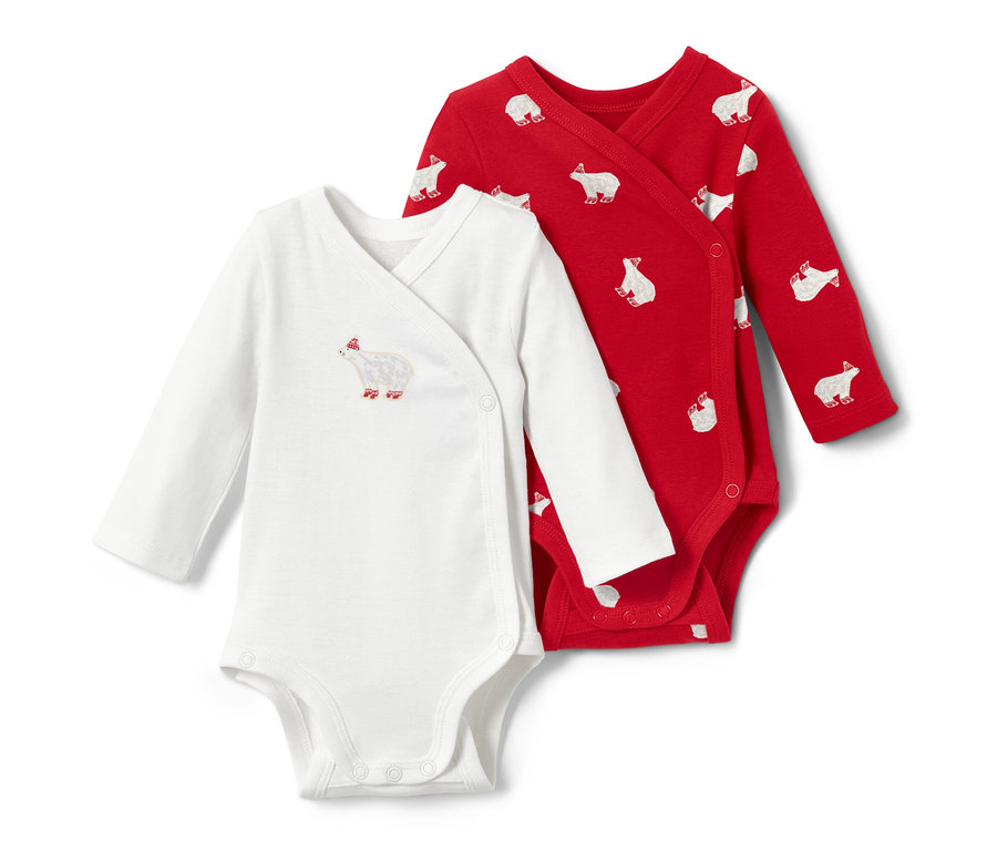 Két kisgyerek hosszú ujjú body: egy fehér jegesmedve mintával, egy piros jegesmedve nyomattal.