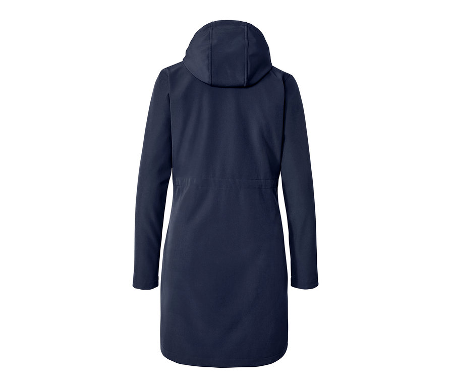 Hátulnézet egy kék farmer softshell kabátról kapucnival.