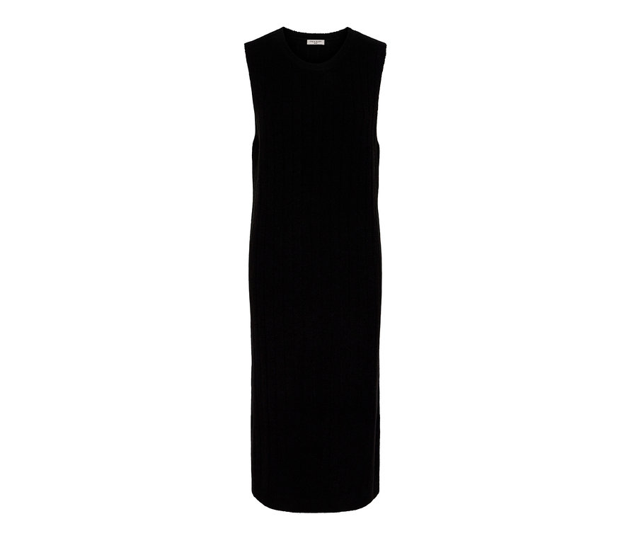 Fekete, bordás kötésű ruha.