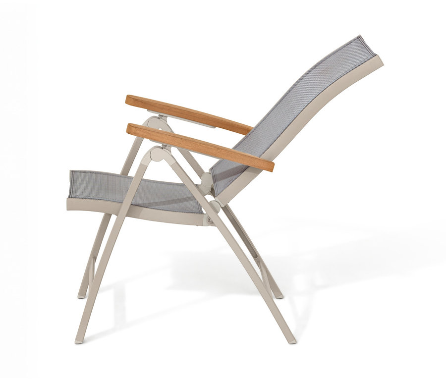 Oldalnézet egy »Liska« állítható háttámlás szék.