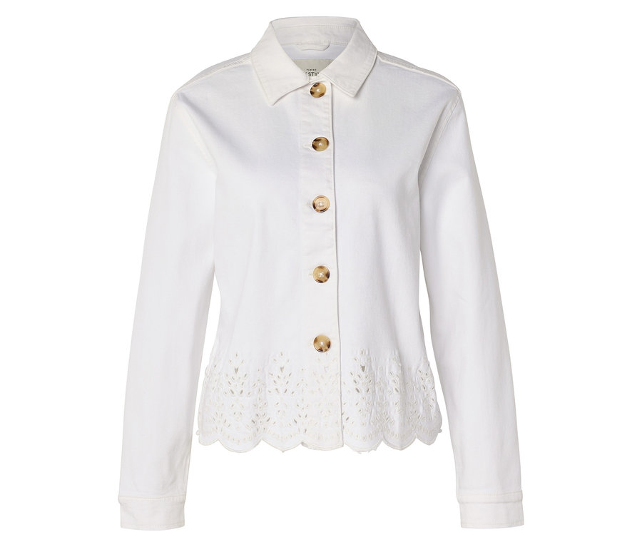 Fehér, hosszú ujjú, gombos ing.