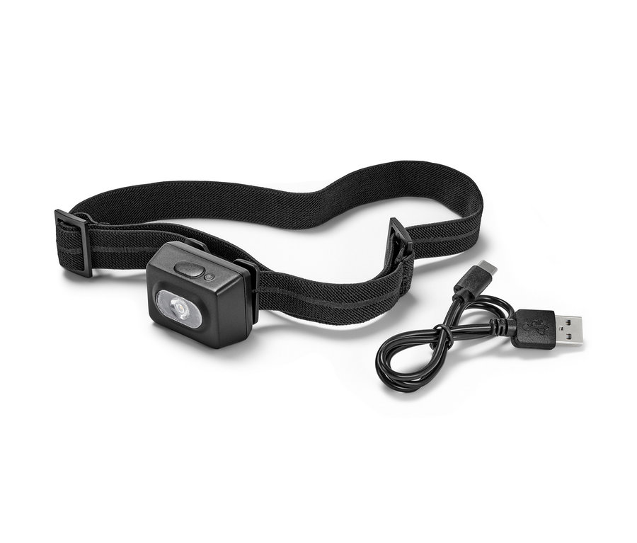 Fekete mini fejlámpa akkumulátorral és töltőkábellel fehér háttéren.