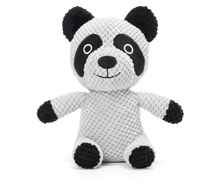 Ülő plüss panda fekete fülekkel, lábakkal és foltokkal a szeme körül.