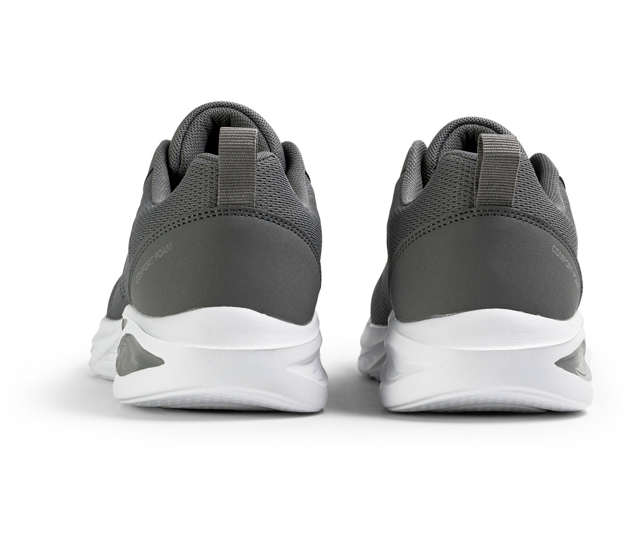 Két FILA Specctris férfi sneaker, castlerock, áll egymás mellett.