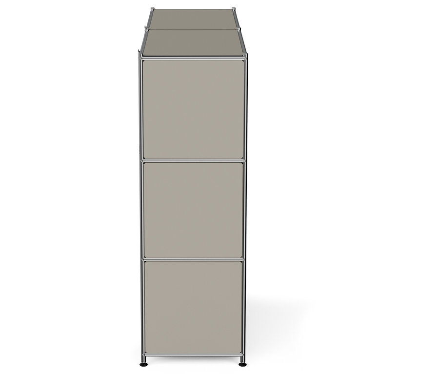 Világosszürke »CN3« fém komód hat billenő rekesszel.