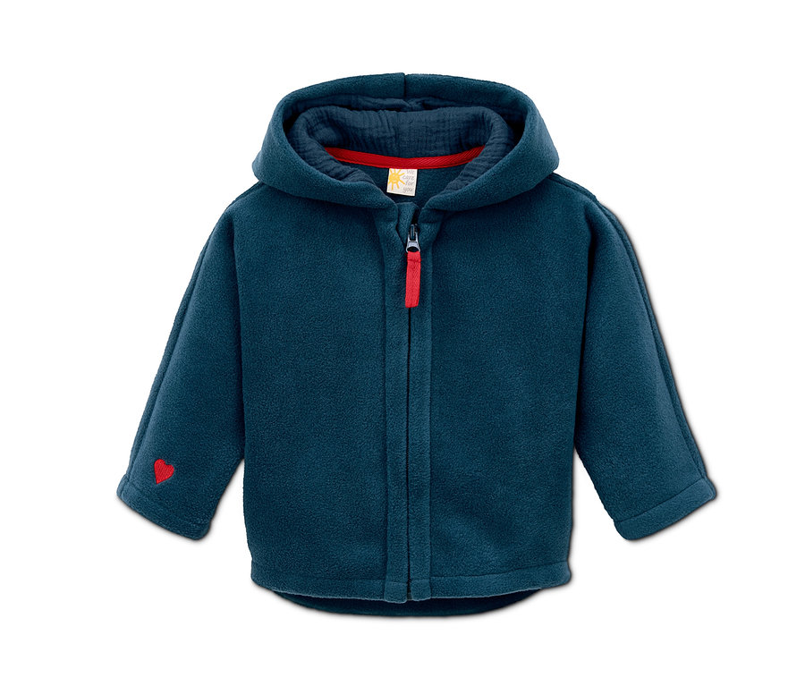 Sötétkék polár kapucnis kabát piros cipzárral.