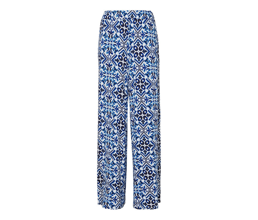 Kék, mintás, bő szárú női nadrág.