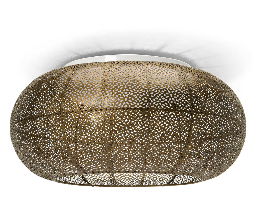 Arany mennyezeti lámpa dekoratív, perforált mintával.