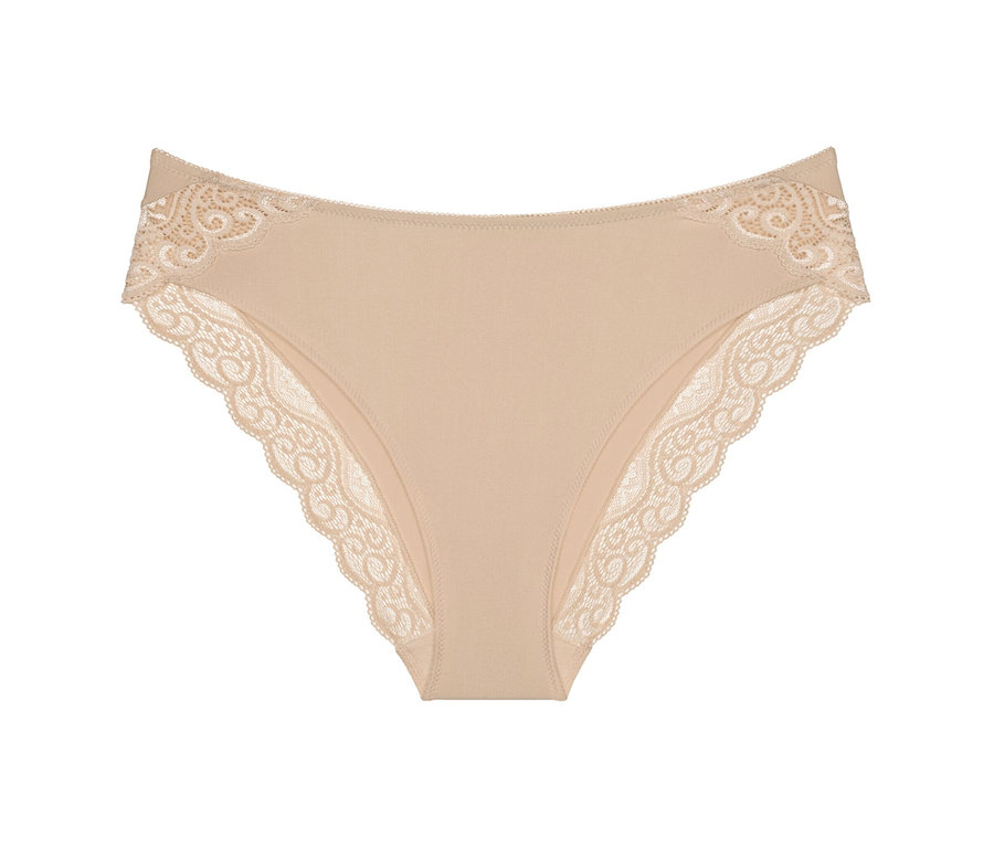 Triumph Amourette Tai alsó testszínű, csipkével díszítve.