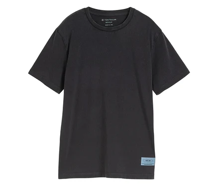 A Tom Tailor Basic gyerekpóló acid wash megjelenéssel, szénszürke színben, fehér háttér előtt fekszik.