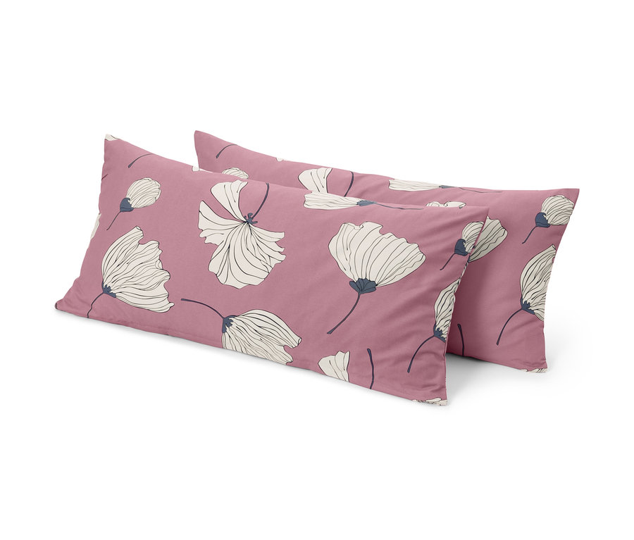 Két mikroszálas párnahuzat virágmintával világos lila háttéren.