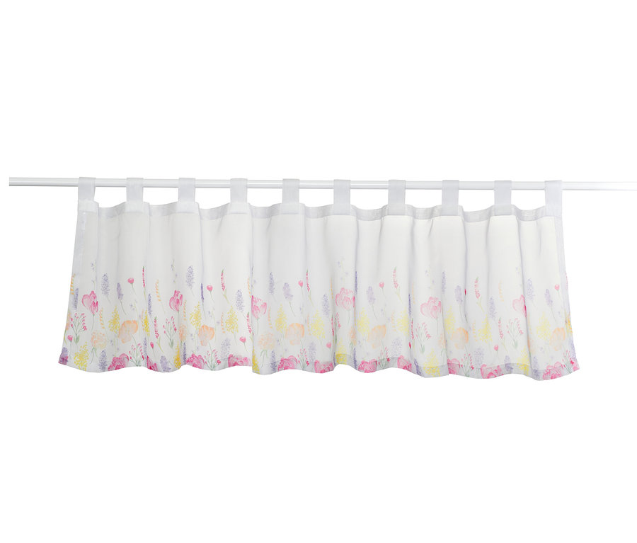 Virágmintás, fehér vitrázsfüggöny.