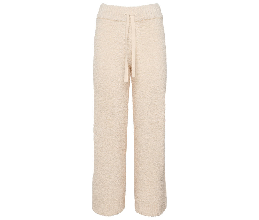 Krémszínű kötött nadrág húzózsinórral.