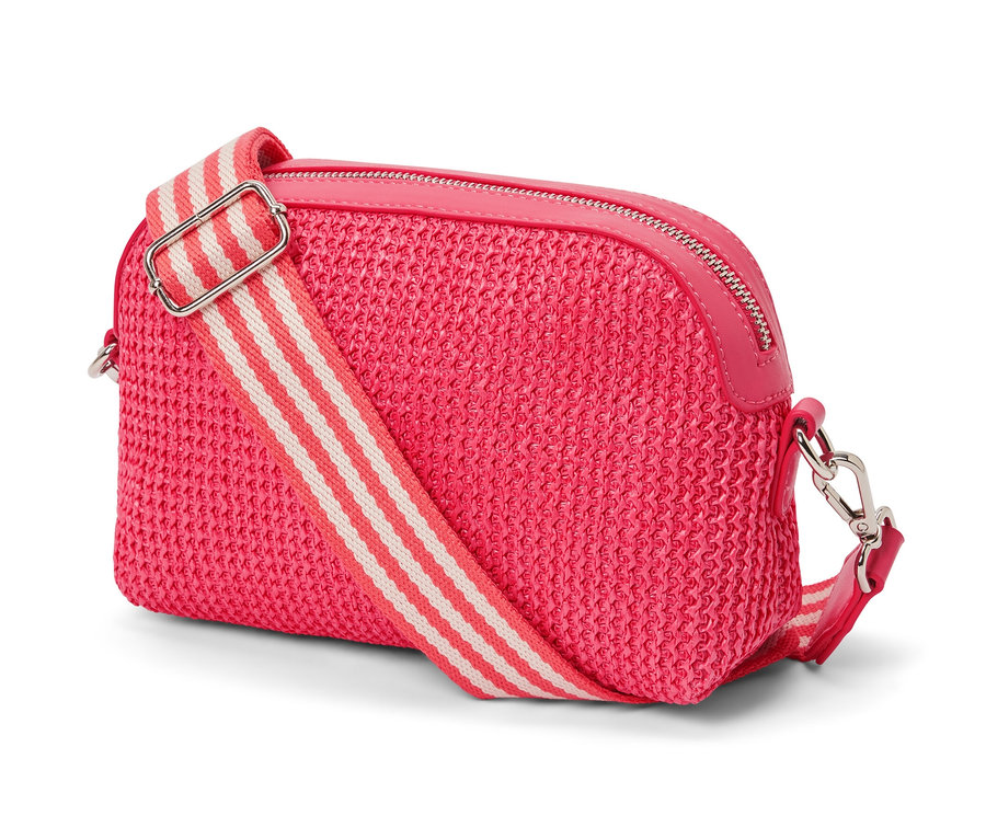 Egy rózsaszín női oldaltáska részlete csíkos pánttal.