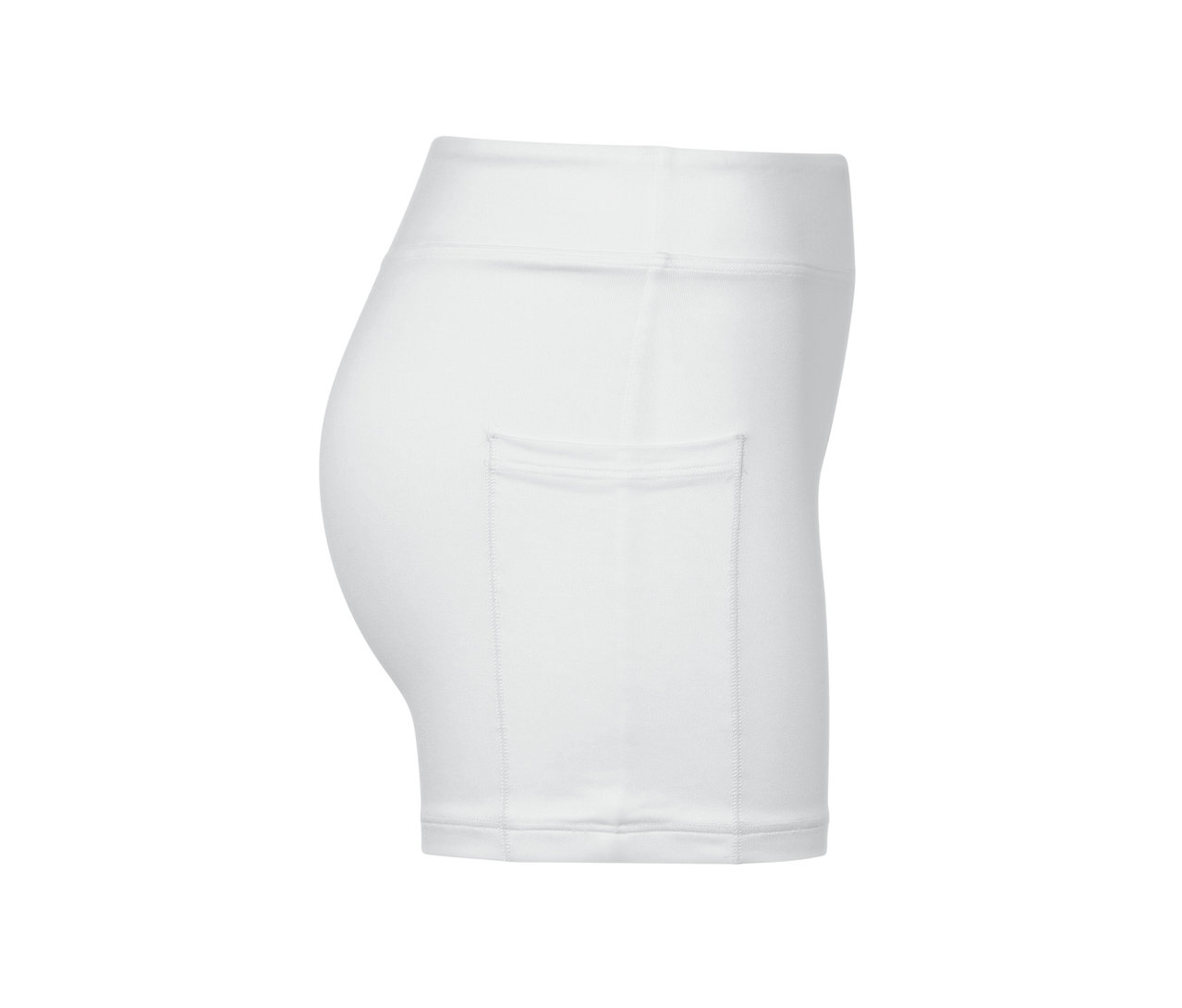 Egy fehér sportruha részlete kerékpárosnadrággal.