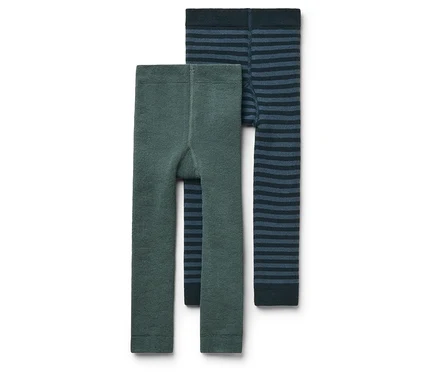 Két gyermek leggings: egy zöld és egy kék-fekete csíkos.