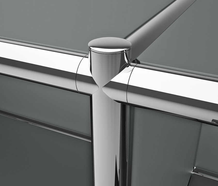 Egy szürke CN3 fém szekrény részlete króm elemekkel.