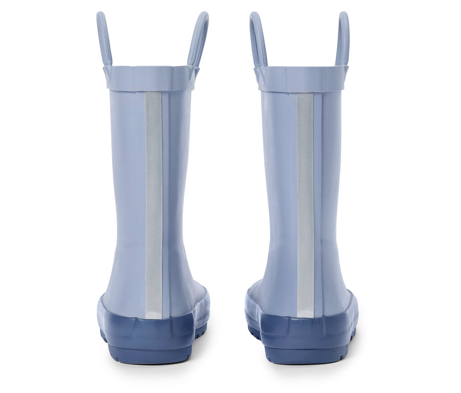 Hátulnézet két világoskék gumicsizmáról kék talppal.