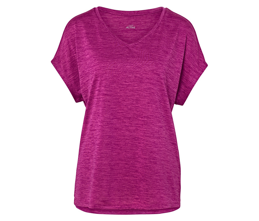 Közeli kép egy melírozott, rózsaszín, V-nyakú sportpólóról.