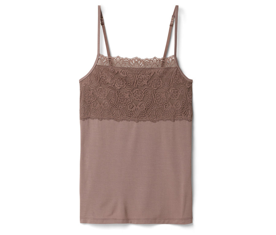 Ujjatlan felső csipkés részletekkel a mellkason.