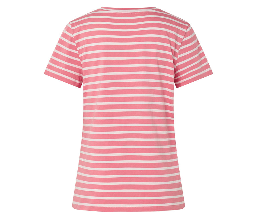 Egy rózsaszín, fehér, vízszintes csíkos póló közeli képe.