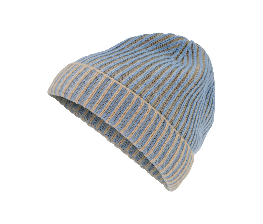 Kék és bézs csíkos kötött női sapka.