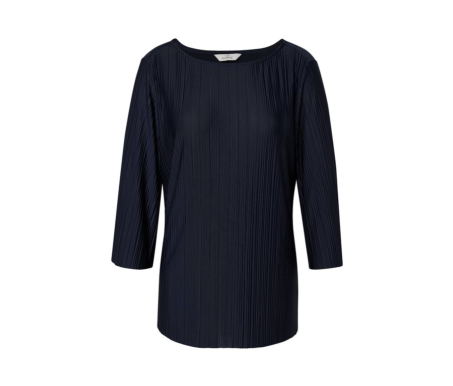 Sötétkék, pliszírozott, háromnegyedes ujjú női pólóblúz.