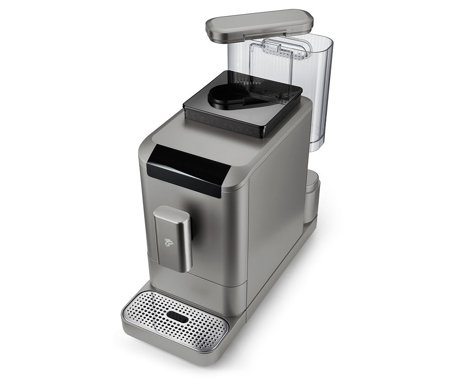 Közelkép a »Esperto2 Caffè« automata kávéfőzőről, Titanium Silver színben.
