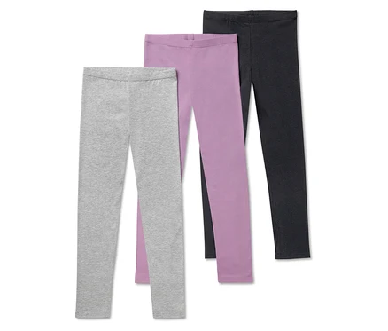 Három pár leggings: szürke, lila és fekete.