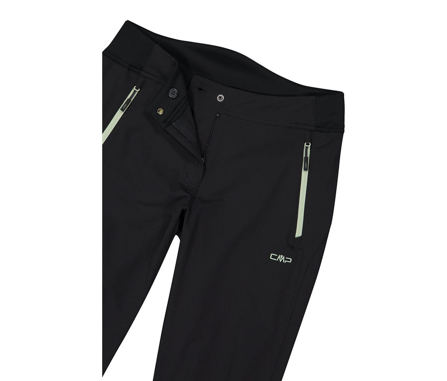 Egy fekete CMP nadrág közeli képe, részben kinyitva, látható cipzárral és zsebekkel.
