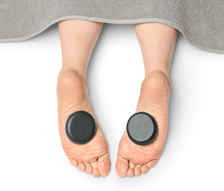 Lábak lávakő szett masszázshoz.