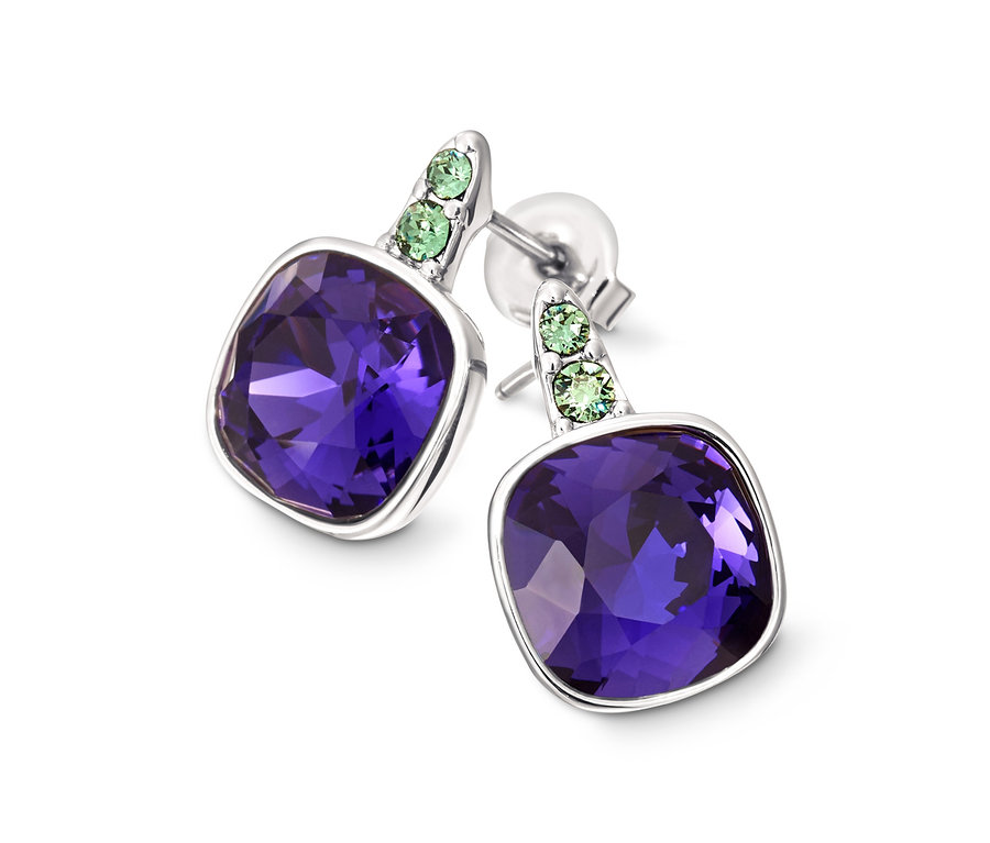 Két Swarovski® kristályokkal díszített fülbevaló lila és zöld kővel.