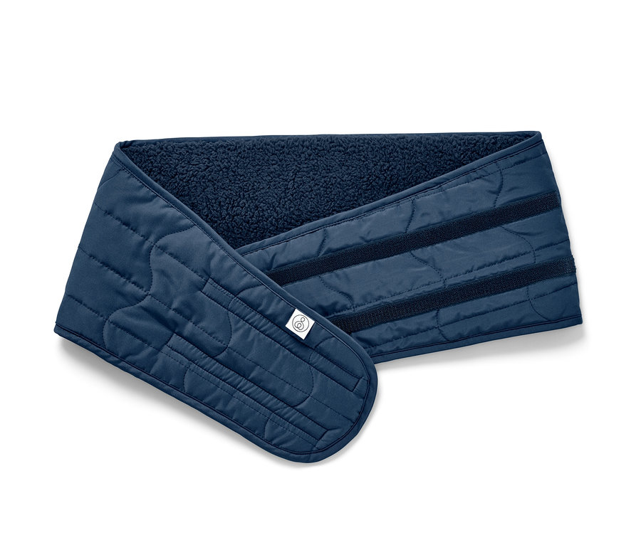 Kék vesemelegítő.