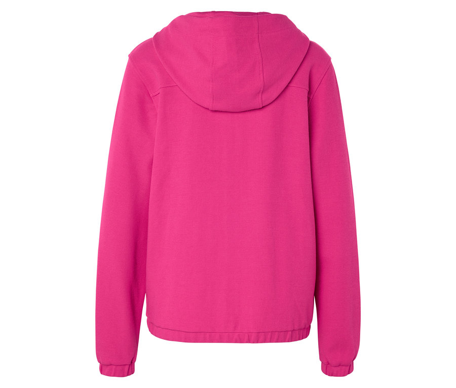 Hátulnézet egy rózsaszín kapucnis pulóverről.