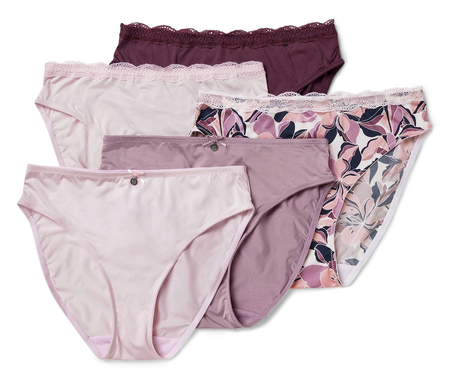 Egy szett öt különböző színű és mintázatú női alsóból, csipke szegéllyel.