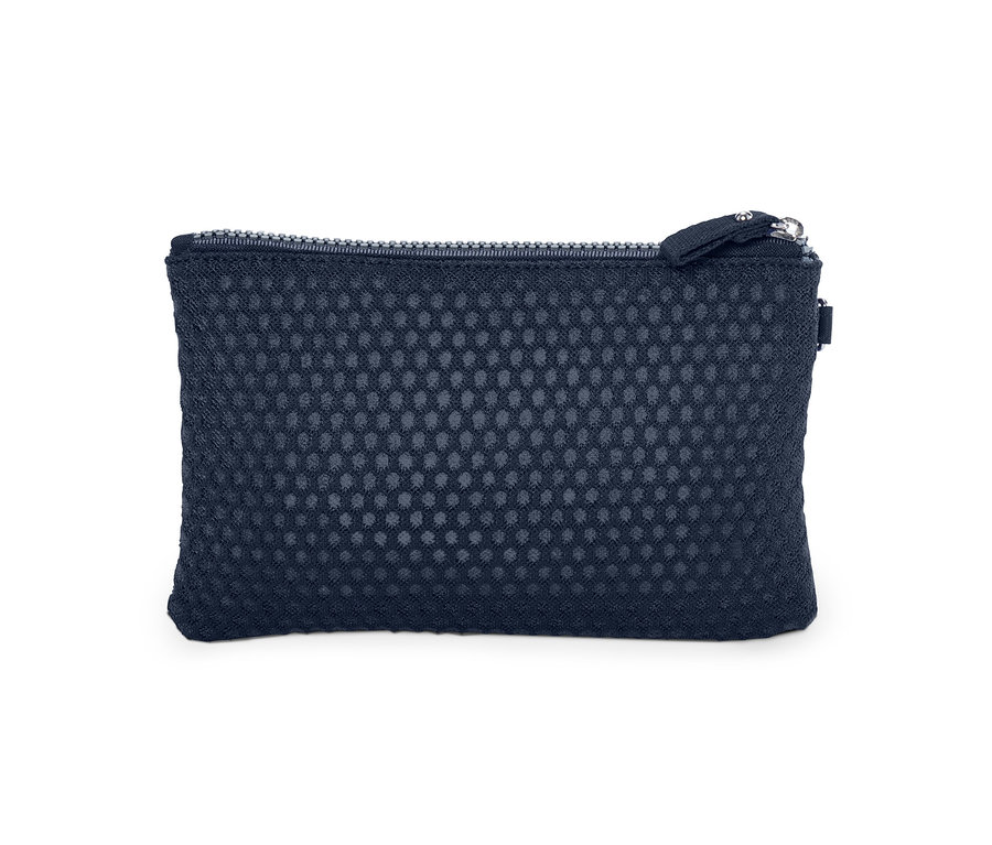 Sötétkék táska fehér háttérrel.