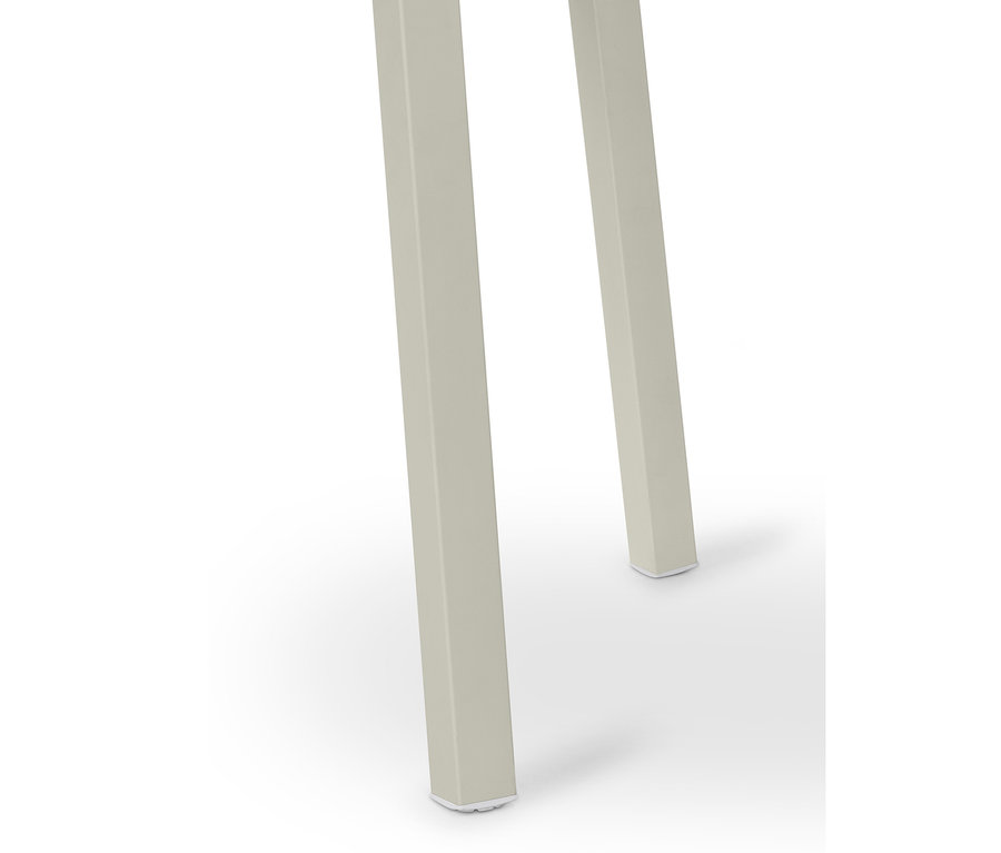 Egy kihúzható asztal két lábának részlete.