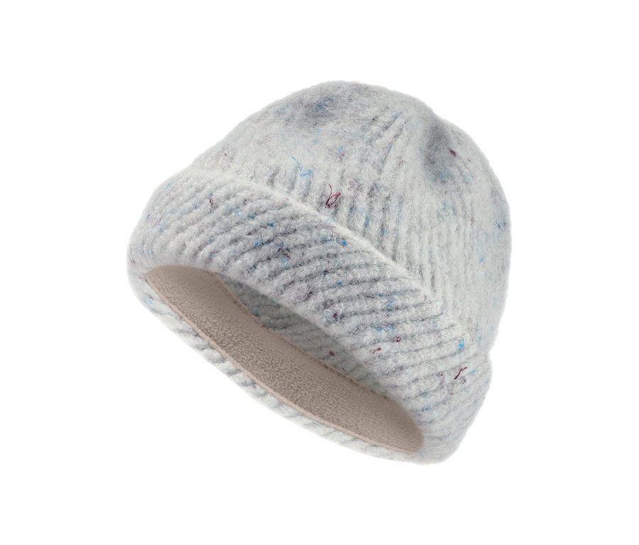 Kötött sapka részlete.