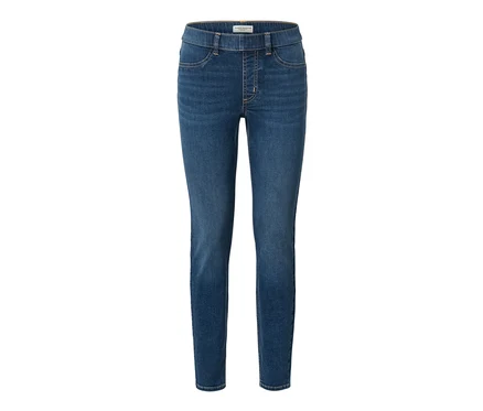 Kék »Fit Nelly« treggings fehér háttérrel.