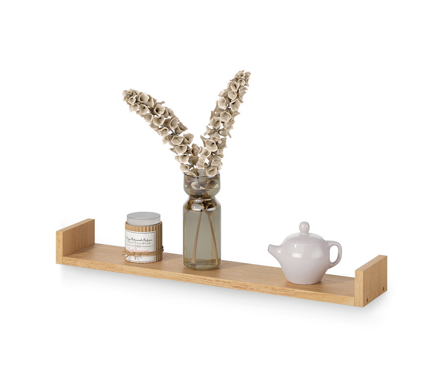 A falipolcon (kb. 80 cm) egy váza növényekkel, egy gyertya és egy teáskanna áll.