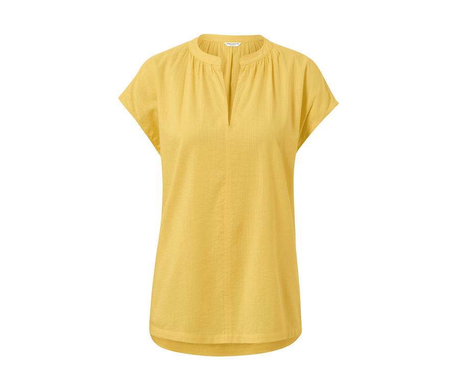 Sárga, rövid ujjú blúz.