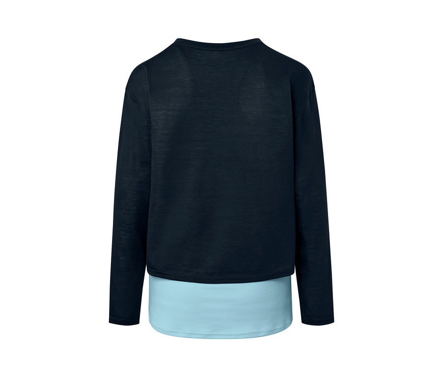 Sötétkék 2 az 1-ben hosszú ujjú sportfelső világoskék alsó résszel.