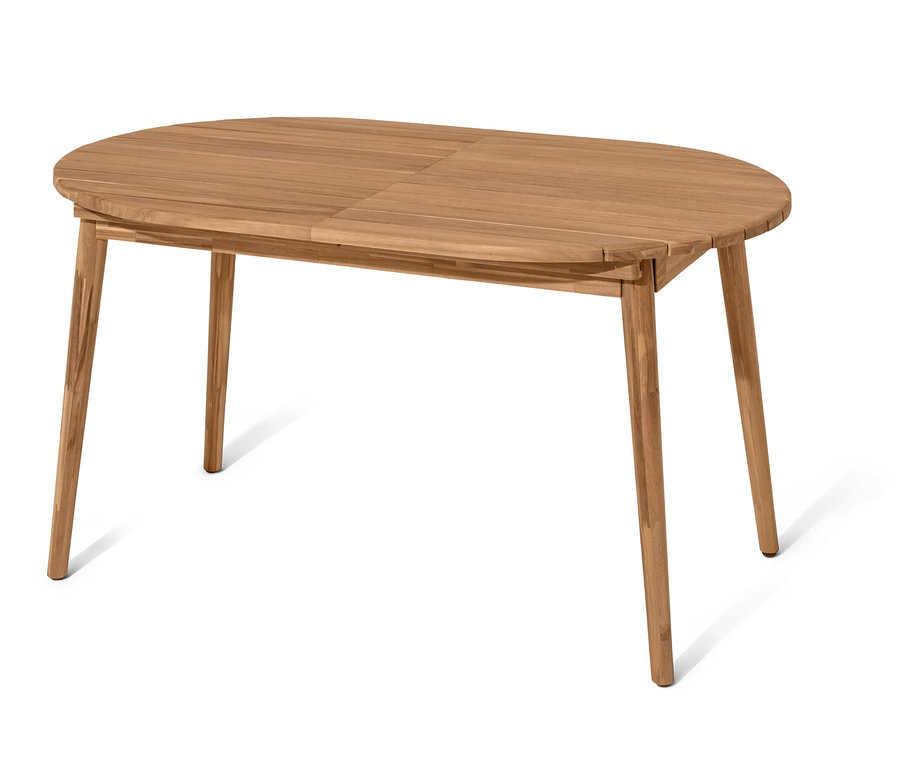Egy világos fából készült, négy lábú, kihúzható ovális asztal.