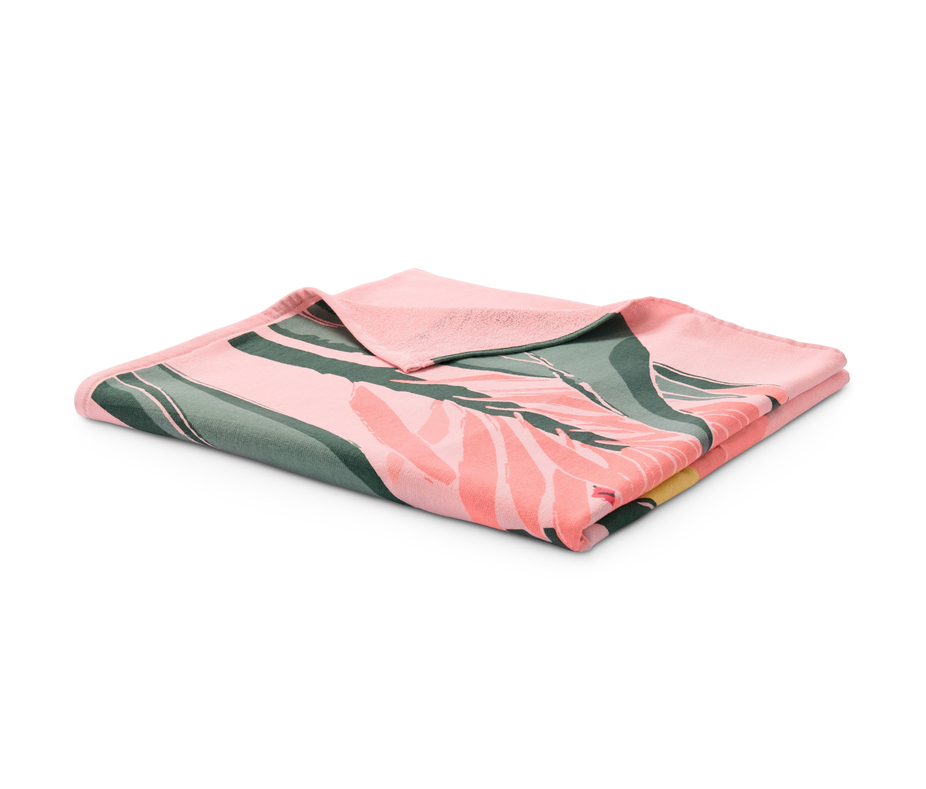 Egy összehajtott XL-es strandlepedő trópusi mintával rózsaszín, zöld és sárga színekben.