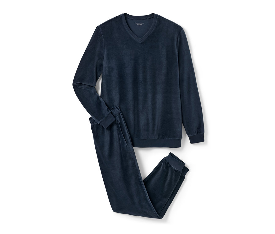 Tengerészkék plüsspizsama hosszú ujjakkal és nadrággal.