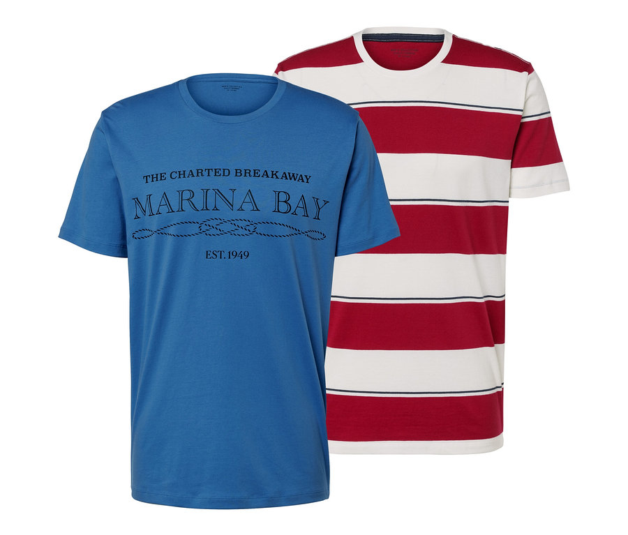 Két póló: egy kék, feliratos, és egy piros-fehér csíkos.