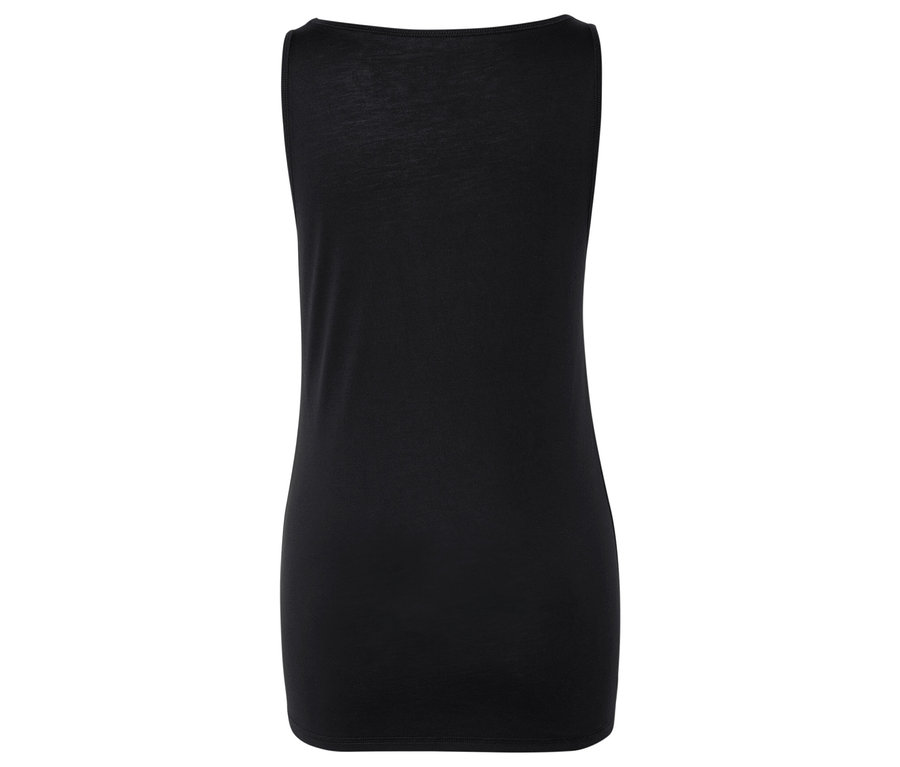 Egy fekete trikó hátulról.