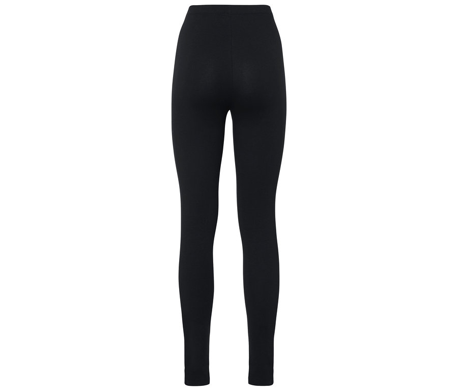 Fekete leggings elölről.